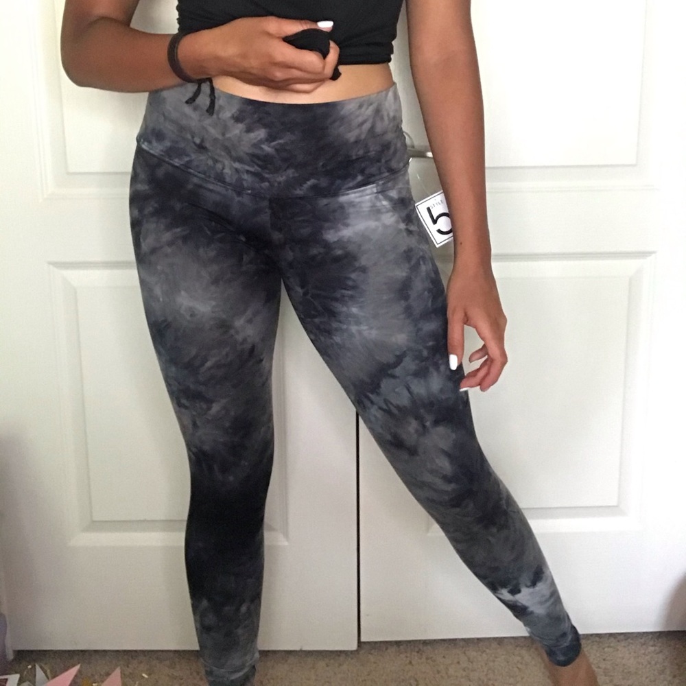 Gray tie dye leggings (NWT)